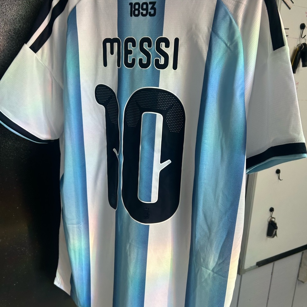 Adidas Argentina Lionel Messi jersey - Picture 2 of 9